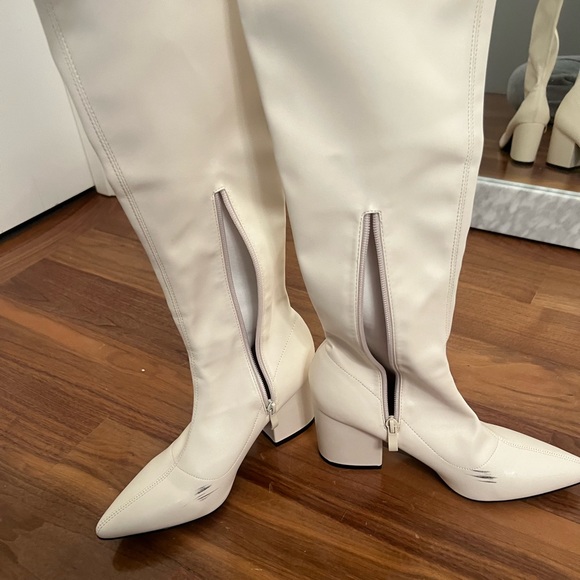 Princess Polly Olsen Boots - Picture 5 of 5